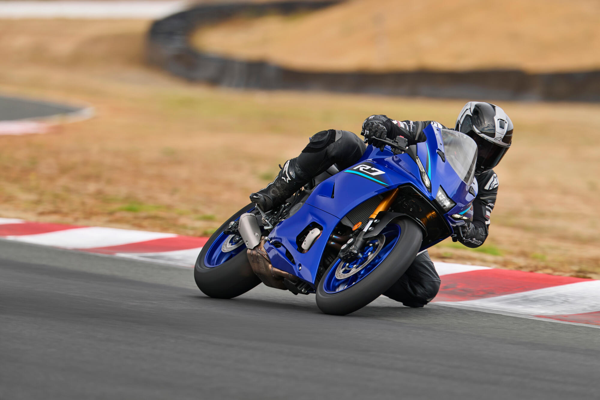 Yamaha R7